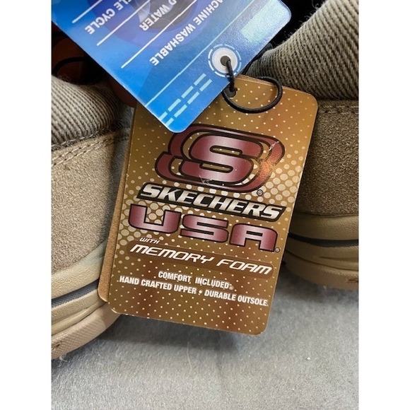 Skechers‎ Men\'s 9 Slip Ons Khaki Relaxed Fit Comfort Foam Canvas NWT